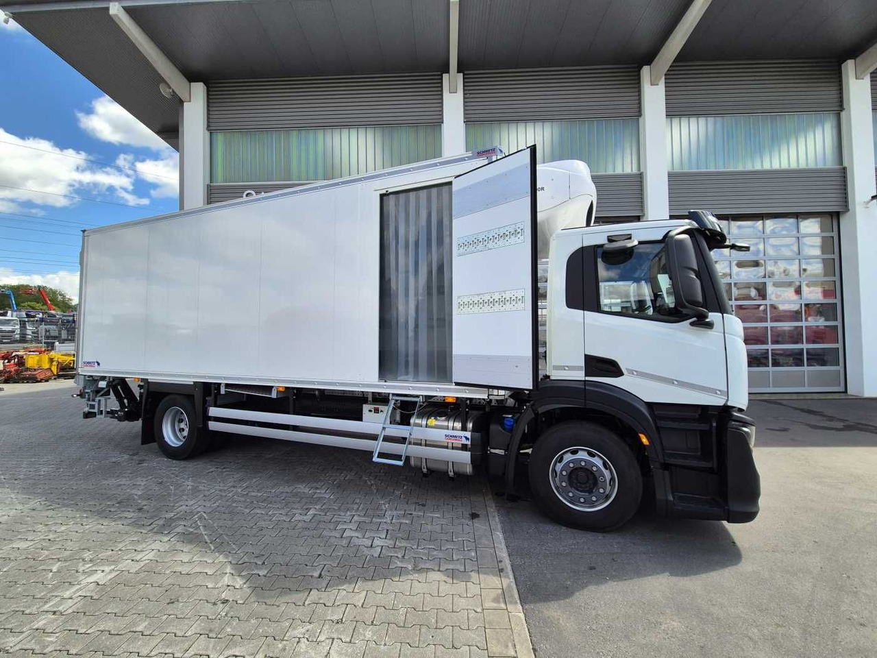 Iveco S-Way AD190S40/FP ThermoKing T-1000R LBW Tür AHK - Külmutiga veoauto: pilt 4 Iveco S-Way AD190S40/FP ThermoKing T-1000R LBW Tür AHK - Külmutiga veoauto: pilt 4