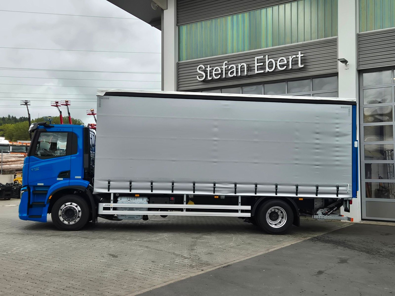 Iveco S-Way AD190S40/P Curtainsider *MirrorCam*LBW* - Tent veoauto: pilt 5 Iveco S-Way AD190S40/P Curtainsider *MirrorCam*LBW* - Tent veoauto: pilt 5