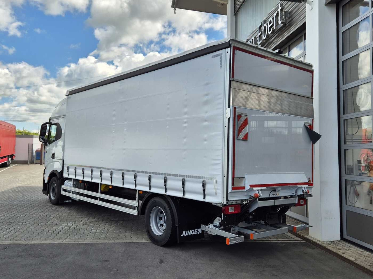 Iveco S-Way AS190S42/P Schiebeplanen LBW 2.000kg AHK - Tent veoauto: pilt 5 Iveco S-Way AS190S42/P Schiebeplanen LBW 2.000kg AHK - Tent veoauto: pilt 5