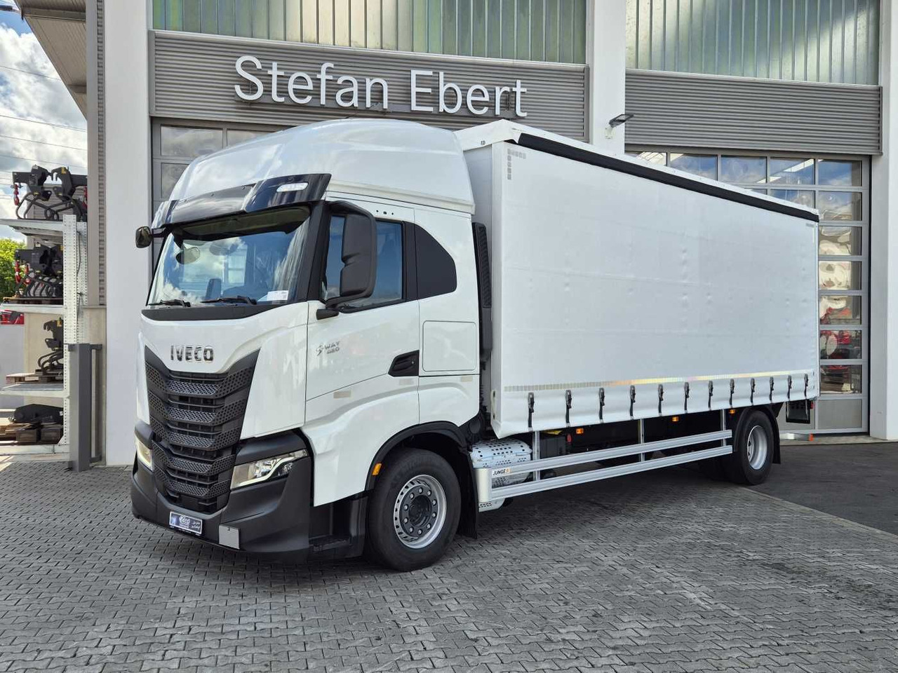 Iveco S-Way AS190S42/P Schiebeplanen LBW 2.000kg AHK - Tent veoauto: pilt 1 Iveco S-Way AS190S42/P Schiebeplanen LBW 2.000kg AHK - Tent veoauto: pilt 1