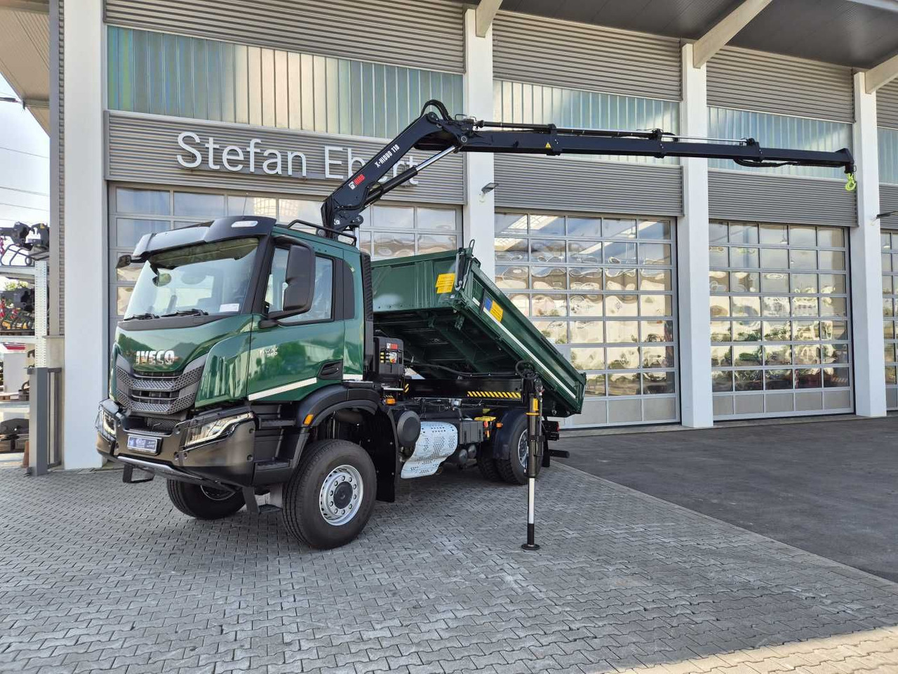 Iveco T-Way AD190T36W/P 4x4 HIAB X-HIDUO 118E-3 Funk - Kallurauto, Kraanaga veoauto: pilt 1 Iveco T-Way AD190T36W/P 4x4 HIAB X-HIDUO 118E-3 Funk - Kallurauto, Kraanaga veoauto: pilt 1