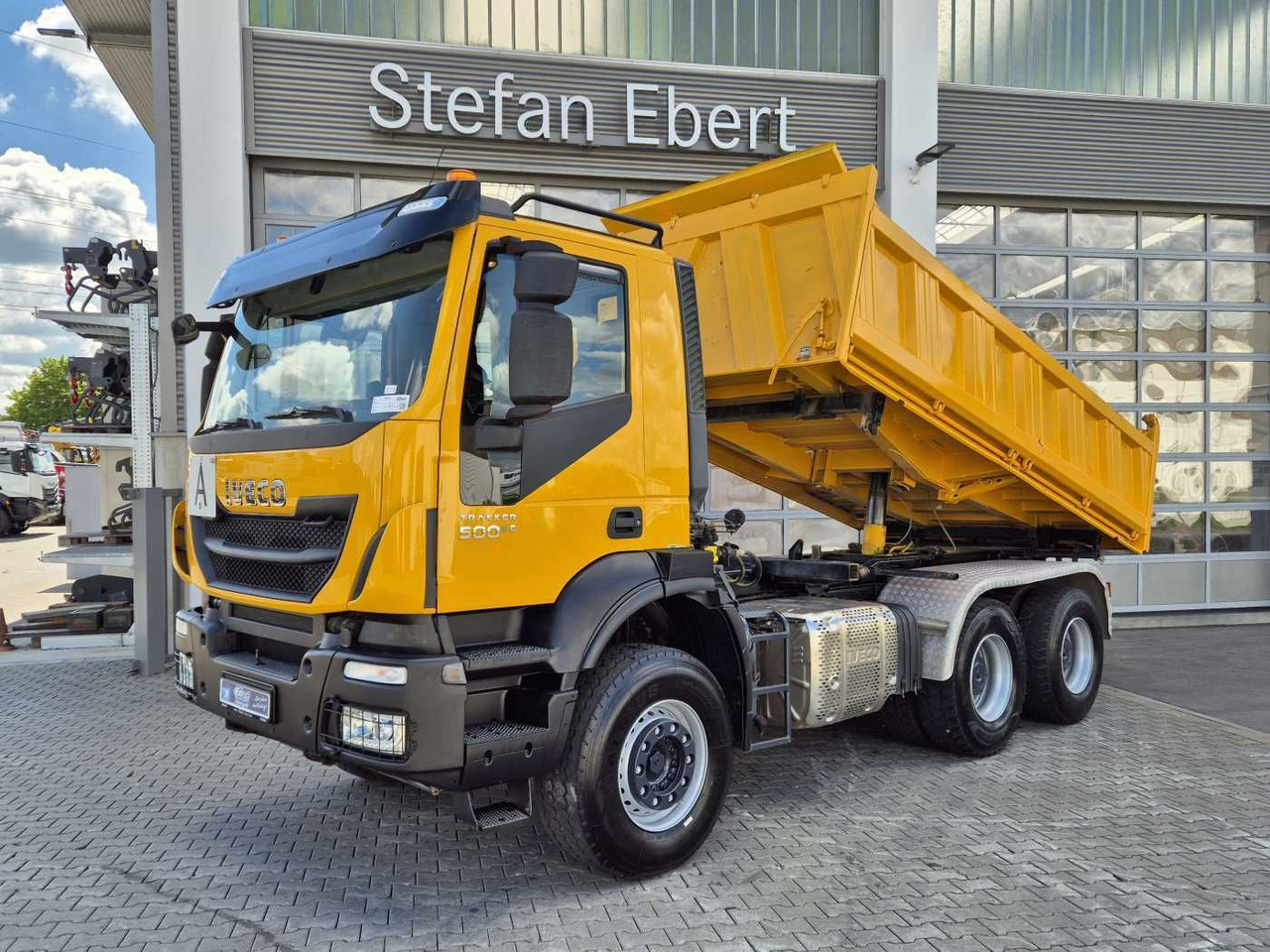 Iveco Trakker AD380T50 6x4 Kipper/SZM Wechselsystem - Kallurauto: pilt 1 Iveco Trakker AD380T50 6x4 Kipper/SZM Wechselsystem - Kallurauto: pilt 1