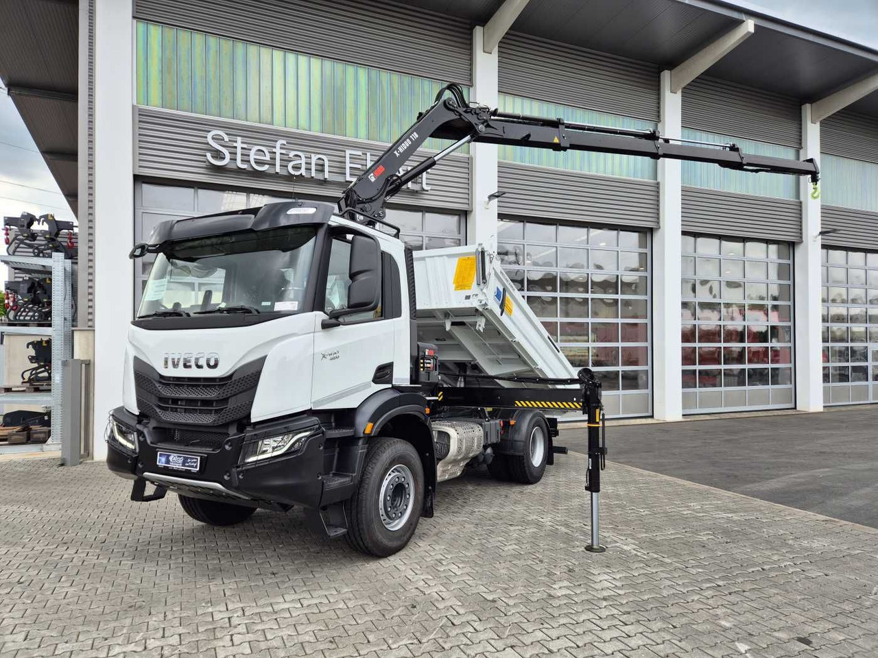 Iveco X-Way AD200X42/P HR OFF Hiab X-HIDUO 118E-3 Funk - Kallurauto, Kraanaga veoauto: pilt 1 Iveco X-Way AD200X42/P HR OFF Hiab X-HIDUO 118E-3 Funk - Kallurauto, Kraanaga veoauto: pilt 1