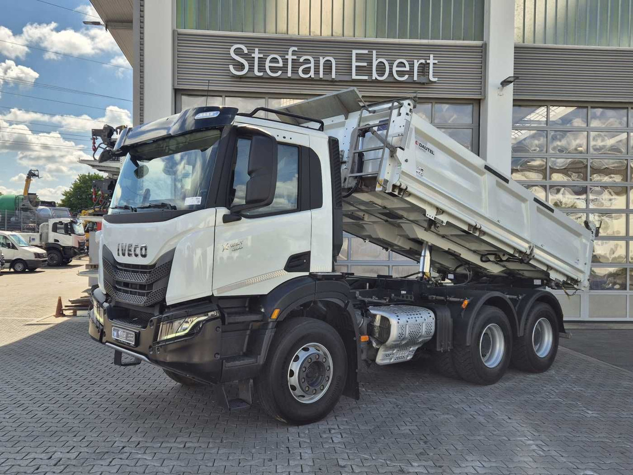 Iveco X-Way AD300X48Z HR 6x4 Intarder Bordmatic Kamera - Kallurauto: pilt 1 Iveco X-Way AD300X48Z HR 6x4 Intarder Bordmatic Kamera - Kallurauto: pilt 1