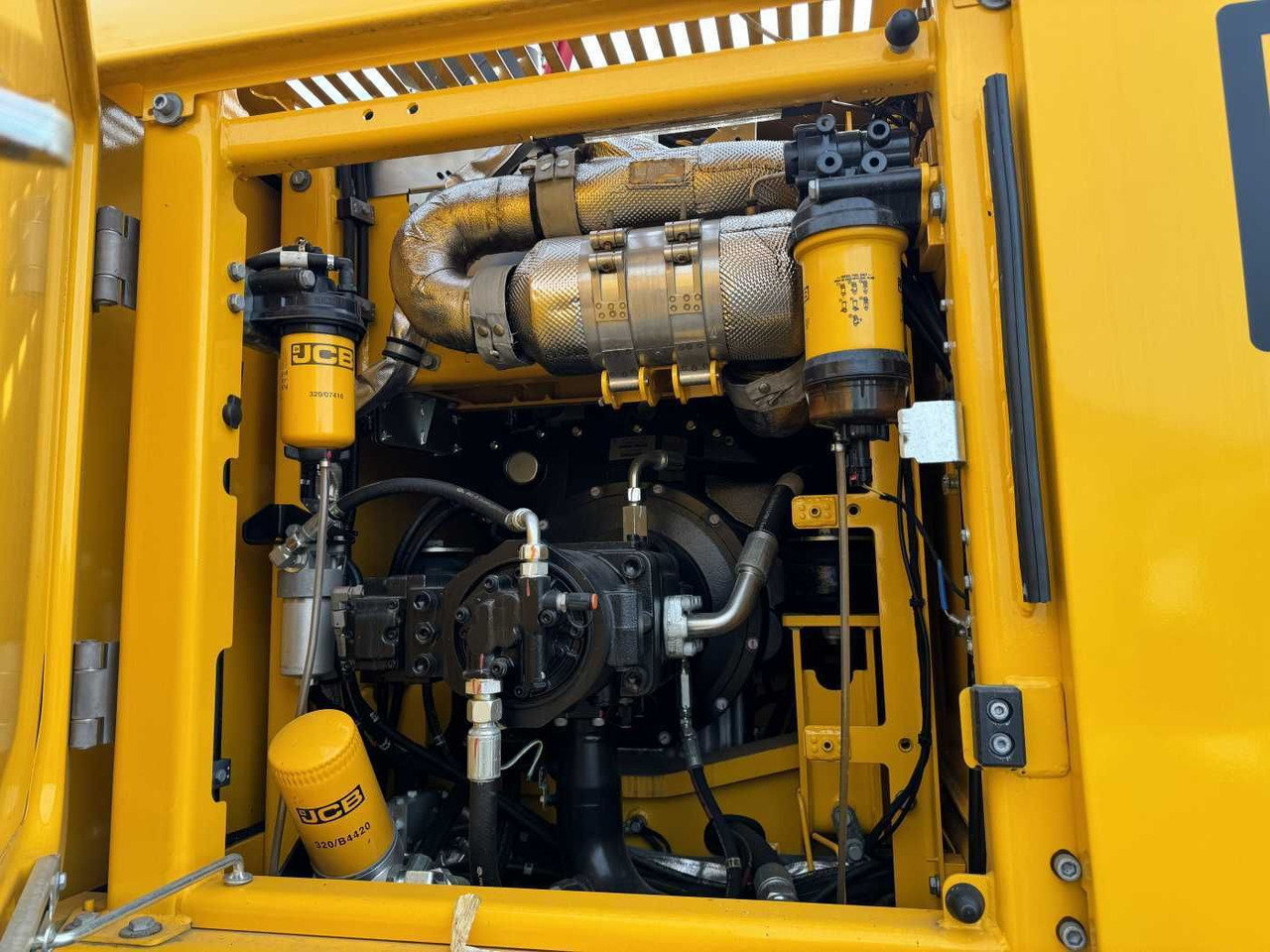 Lintekskavaator JCB 220X LC / DEMO / nur 70h / 2022 / X-Line PRO: pilt 9 Lintekskavaator JCB 220X LC / DEMO / nur 70h / 2022 / X-Line PRO: pilt 9