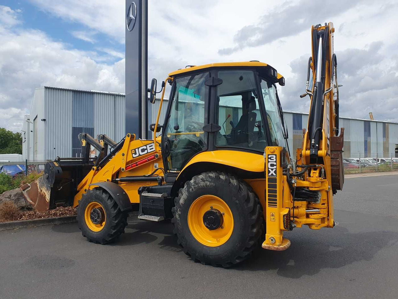 JCB 3CX / Gabel & 4in1 Schaufel / nur 1.561h / 2022 - Ekskavaator-laadur: pilt 2 JCB 3CX / Gabel & 4in1 Schaufel / nur 1.561h / 2022 - Ekskavaator-laadur: pilt 2