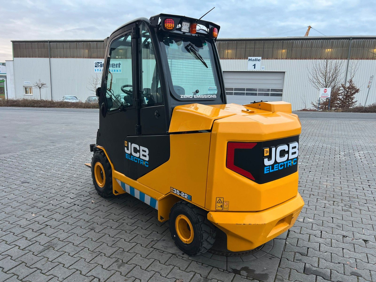 Teleskooplaadur JCB TLT 35-22E Teletruck / nur 131h! / 2022 / SS: pilt 7 Teleskooplaadur JCB TLT 35-22E Teletruck / nur 131h! / 2022 / SS: pilt 7