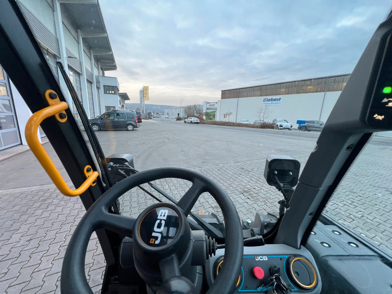 Teleskooplaadur JCB TLT 35-22E Teletruck / nur 131h! / 2022 / SS: pilt 15 Teleskooplaadur JCB TLT 35-22E Teletruck / nur 131h! / 2022 / SS: pilt 15