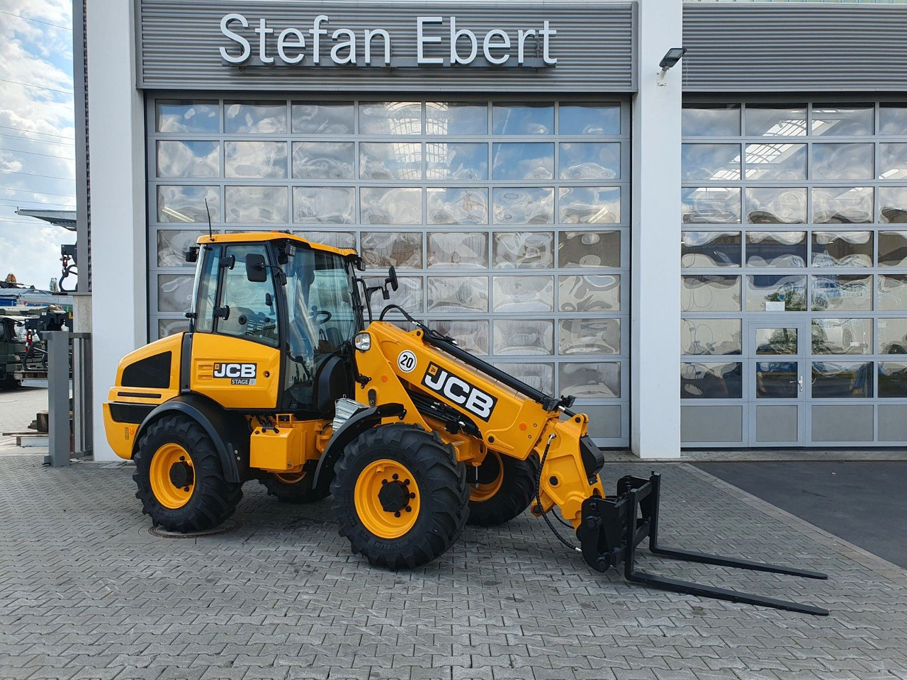 JCB TM 220 SV C / Neufahrzeug / Teleskop / Gabel - Rataslaadur: pilt 2 JCB TM 220 SV C / Neufahrzeug / Teleskop / Gabel - Rataslaadur: pilt 2