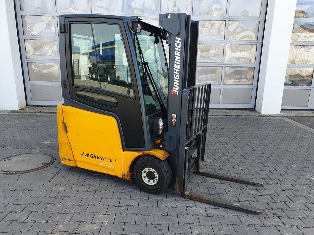 Jungheinrich EFG 215 / Triplex: 4.35m! / SS / nur 2.054h! - Elektritõstuk: pilt 2 Jungheinrich EFG 215 / Triplex: 4.35m! / SS / nur 2.054h! - Elektritõstuk: pilt 2