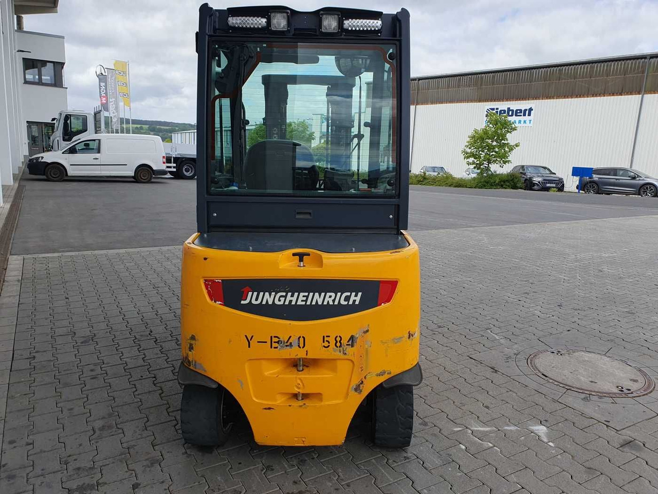 Jungheinrich EFG S30 / Triplex: 4.40m! / SS / nur 1.674h! - Elektritõstuk: pilt 5 Jungheinrich EFG S30 / Triplex: 4.40m! / SS / nur 1.674h! - Elektritõstuk: pilt 5