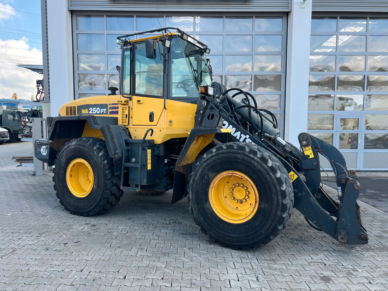 Komatsu WA 250 PT - 5H / 12.390h / - Rataslaadur: pilt 2 Komatsu WA 250 PT - 5H / 12.390h / - Rataslaadur: pilt 2