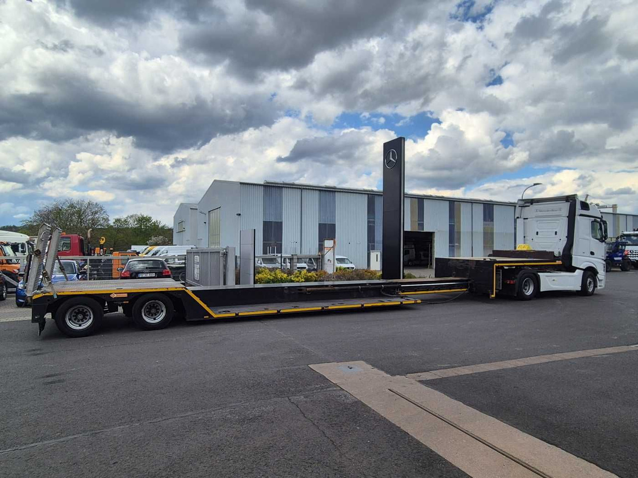 LinTrailers S2A 14 LSDN Teleskopierbar BPW-Achsen 57.000km - Madal platvormpoolhaagis: pilt 5 LinTrailers S2A 14 LSDN Teleskopierbar BPW-Achsen 57.000km - Madal platvormpoolhaagis: pilt 5