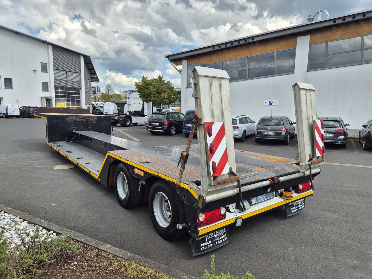 LinTrailers S2A 14 LSDN Teleskopierbar BPW-Achsen 57.000km - Madal platvormpoolhaagis: pilt 3 LinTrailers S2A 14 LSDN Teleskopierbar BPW-Achsen 57.000km - Madal platvormpoolhaagis: pilt 3