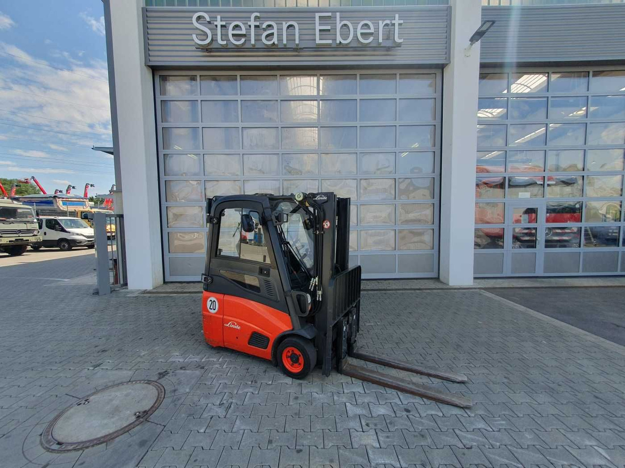 Linde E14 - 01 / Triplex: 4.00m! / SS / nur 3.405h! - Elektritõstuk: pilt 1 Linde E14 - 01 / Triplex: 4.00m! / SS / nur 3.405h! - Elektritõstuk: pilt 1