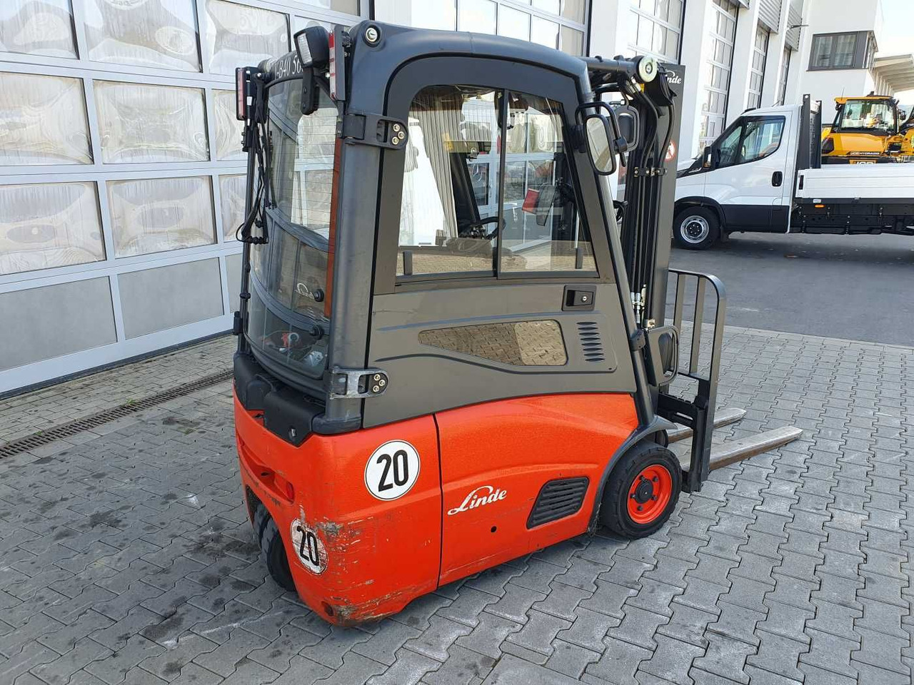 Linde E14 - 01 / Triplex: 4.00m! / SS / nur 3.405h! - Elektritõstuk: pilt 4 Linde E14 - 01 / Triplex: 4.00m! / SS / nur 3.405h! - Elektritõstuk: pilt 4