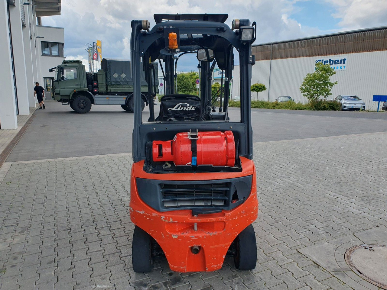 Linde H16 T-01 / 4,6m / nur: 3.260h / Gas / SS - Kahveltõstuk: pilt 5 Linde H16 T-01 / 4,6m / nur: 3.260h / Gas / SS - Kahveltõstuk: pilt 5