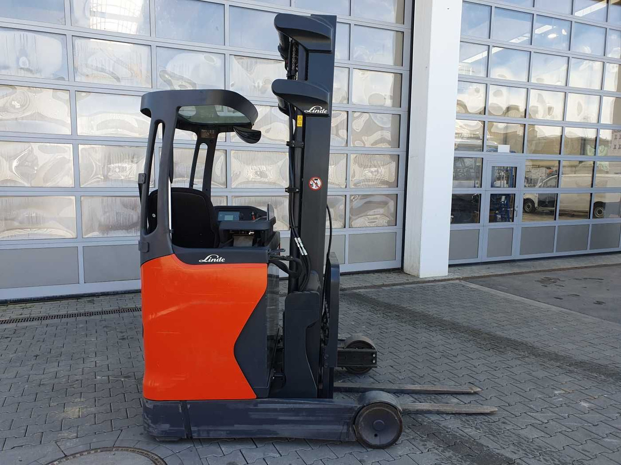Linde R12B-01 / nur 2.394h! / Hubhöhe: 6m / 2015 - Lükandmastiga tõstuk: pilt 3 Linde R12B-01 / nur 2.394h! / Hubhöhe: 6m / 2015 - Lükandmastiga tõstuk: pilt 3