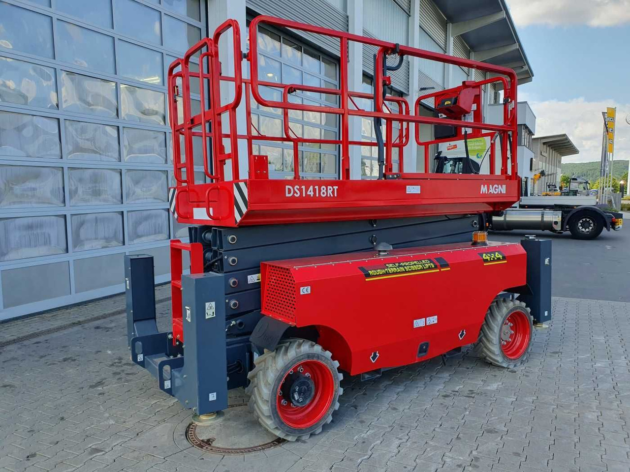 Magni DS1418RT / 2023 / 14,3m / nur 88h! - Veoautolt tõusev platvorm: pilt 3 Magni DS1418RT / 2023 / 14,3m / nur 88h! - Veoautolt tõusev platvorm: pilt 3