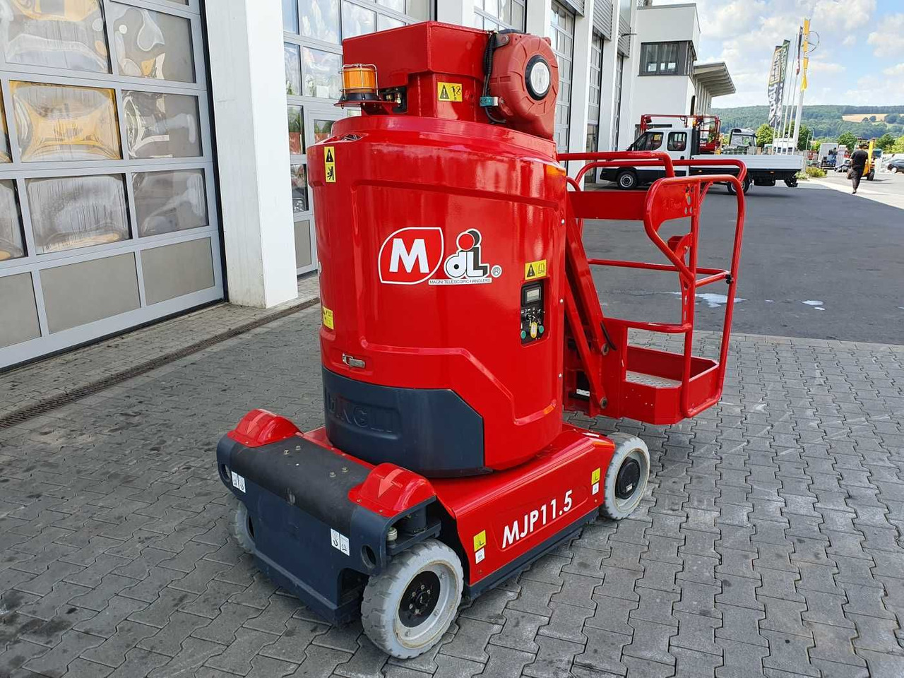 Magni MJP11.5 / Mastbühne / 11,2m! / nur 49h! - Veoautolt tõusev platvorm: pilt 3 Magni MJP11.5 / Mastbühne / 11,2m! / nur 49h! - Veoautolt tõusev platvorm: pilt 3