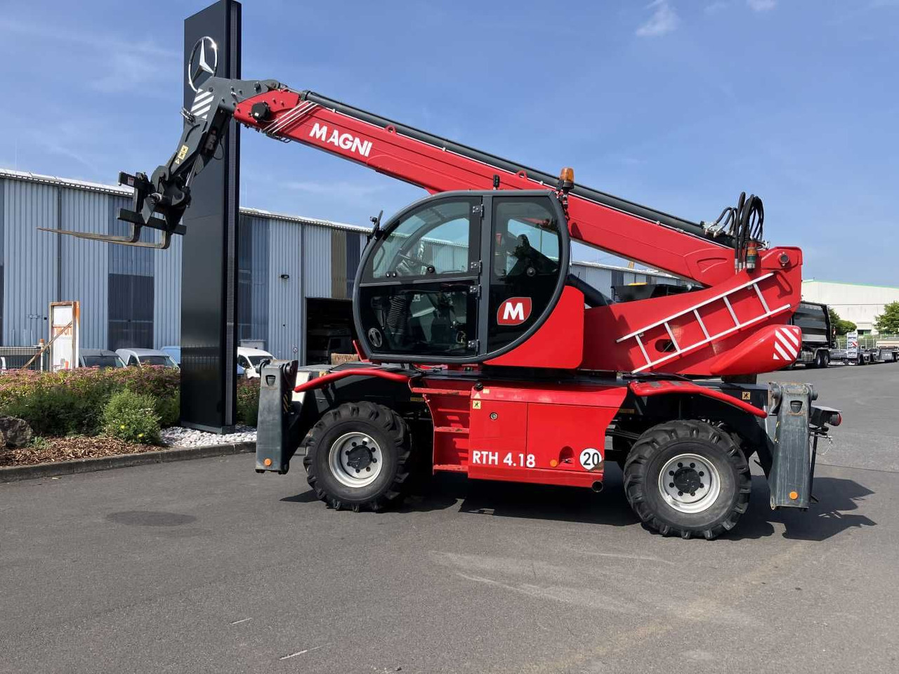 Magni RTH 4.18 Smart Roto / Funk / nur 1.630h - Teleskooplaadur: pilt 2 Magni RTH 4.18 Smart Roto / Funk / nur 1.630h - Teleskooplaadur: pilt 2