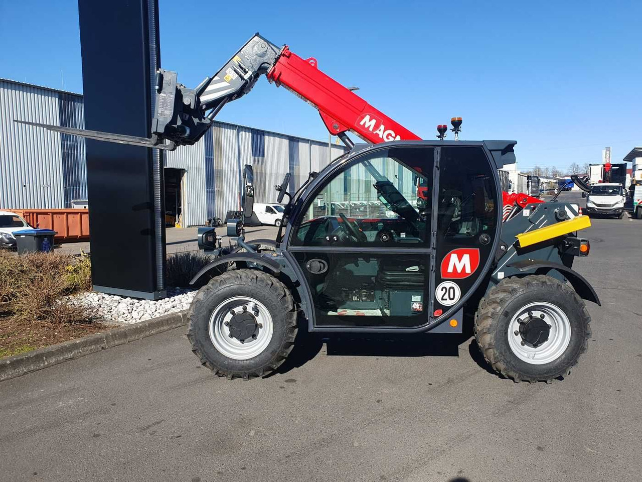 Magni TH 3.6-D5/D / 3to - 5,8m / 75PS - Teleskooplaadur: pilt 3 Magni TH 3.6-D5/D / 3to - 5,8m / 75PS - Teleskooplaadur: pilt 3