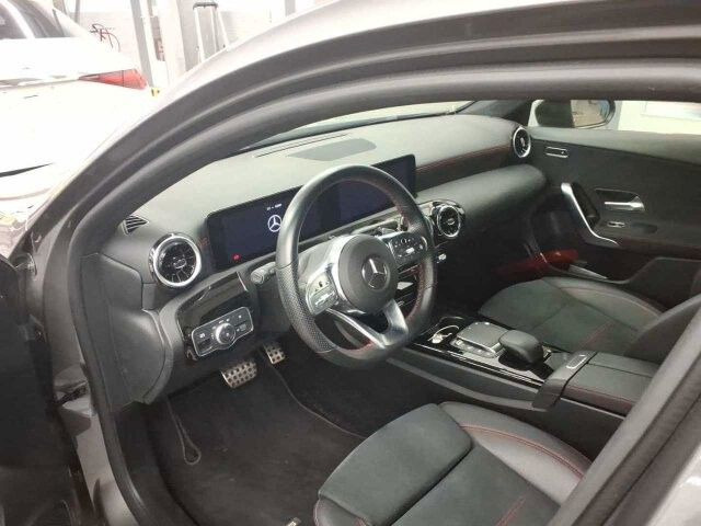 Mercedes-Benz A 180 AMG+LED+IHC+RFK+TotWinkel+SFIntegration - Auto: pilt 3 Mercedes-Benz A 180 AMG+LED+IHC+RFK+TotWinkel+SFIntegration - Auto: pilt 3