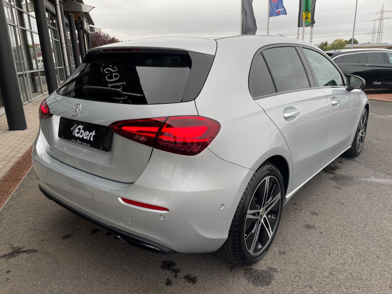 Mercedes-Benz A 200 Progressive Ambiente+R-Kamera+ - Sedaan: pilt 4 Mercedes-Benz A 200 Progressive Ambiente+R-Kamera+ - Sedaan: pilt 4