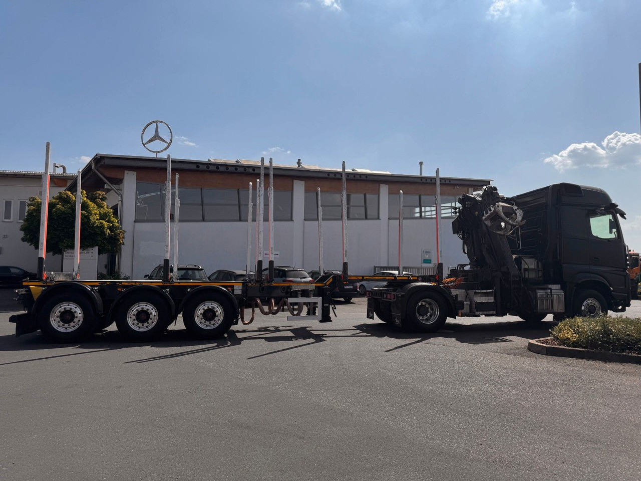 Mercedes-Benz Arocs 1853 LS 4x4 HAD Palfinger Q170Z96+Doll H3L - Metsaveok, Kraanaga veoauto: pilt 4 Mercedes-Benz Arocs 1853 LS 4x4 HAD Palfinger Q170Z96+Doll H3L - Metsaveok, Kraanaga veoauto: pilt 4