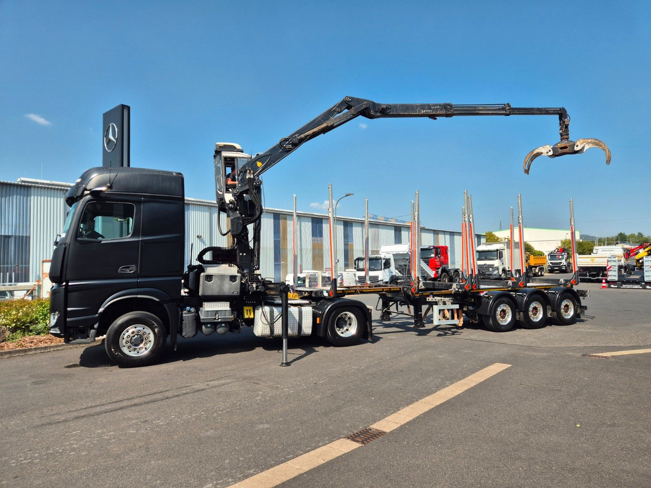 Mercedes-Benz Arocs 1853 LS 4x4 HAD Palfinger Q170Z96+Doll H3L - Metsaveok, Kraanaga veoauto: pilt 3 Mercedes-Benz Arocs 1853 LS 4x4 HAD Palfinger Q170Z96+Doll H3L - Metsaveok, Kraanaga veoauto: pilt 3