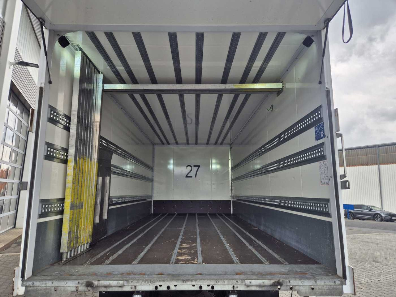 Kasti veoauto Mercedes-Benz Atego 1524 L LBW 1.500kg Klima Standheizung: pilt 11