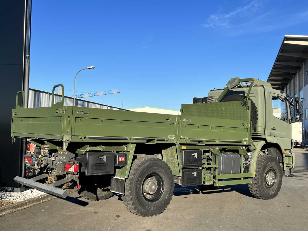 Madelveok/ Platvormveok Mercedes-Benz Axor 1829 A 4x4 Pritsche: pilt 6