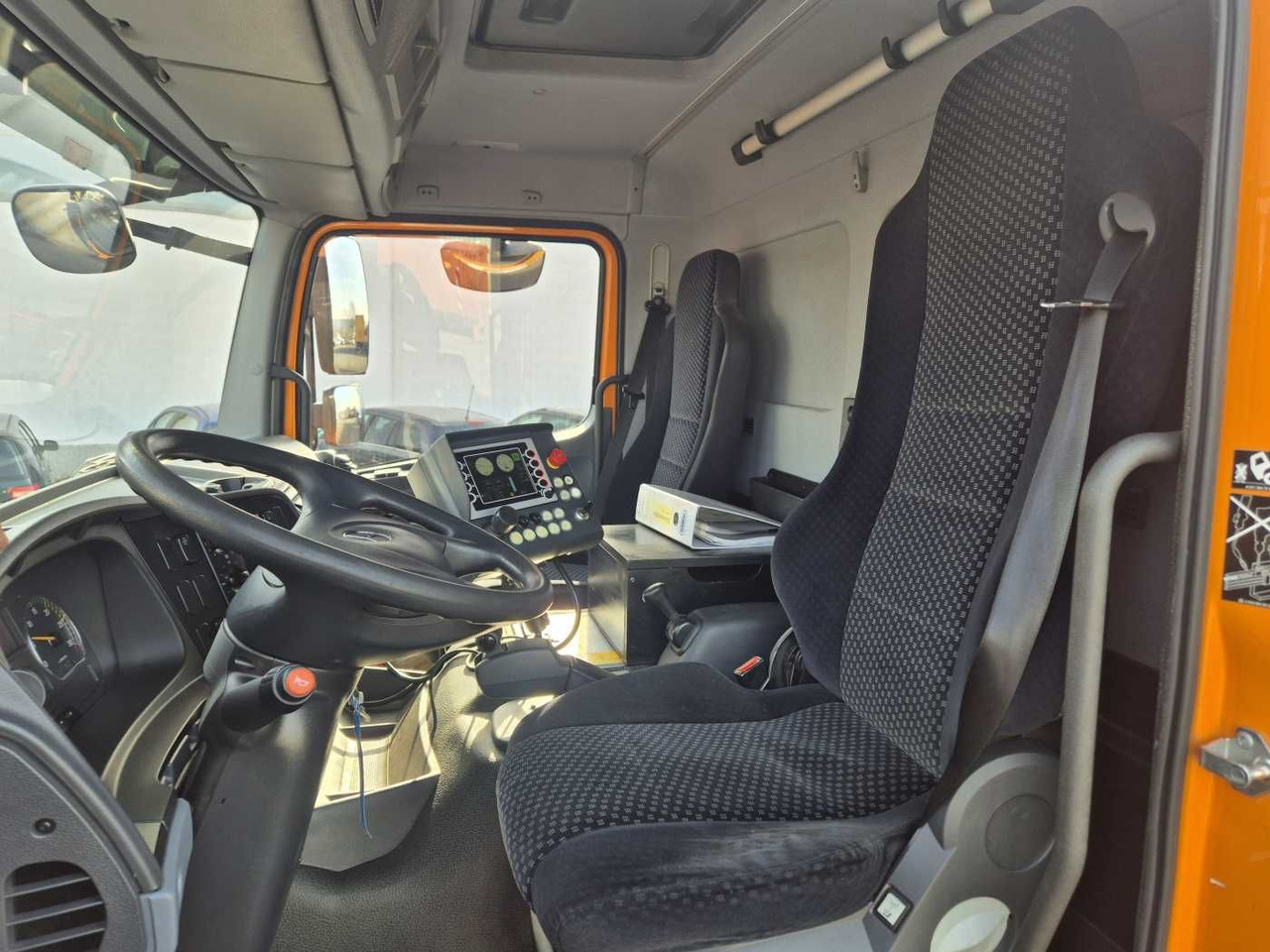 Mercedes-Benz Axor 2024 L Schmidt Airportsweeper AS 990 liising Mercedes-Benz Axor 2024 L Schmidt Airportsweeper AS 990: pilt 14