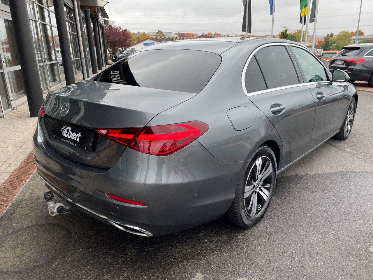 Mercedes-Benz C 180 AVANTGARDE R-Kamera+AHK+TOTW+Ambiente - Sedaan: pilt 4 Mercedes-Benz C 180 AVANTGARDE R-Kamera+AHK+TOTW+Ambiente - Sedaan: pilt 4