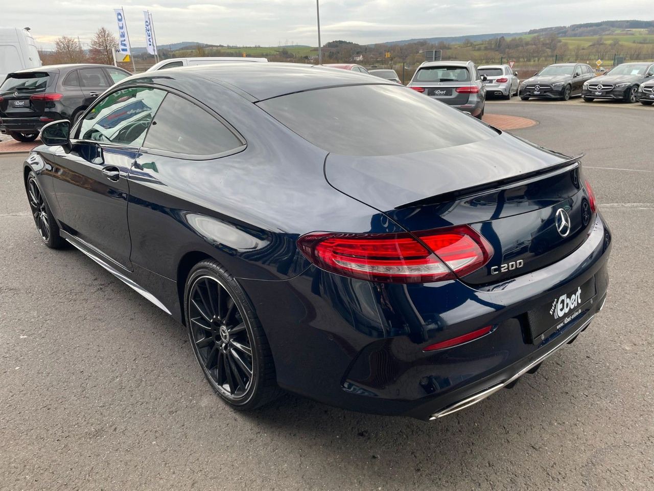 Mercedes-Benz C 200 AMG Night+ToTW+R-Kamera+Carpaly+DAB+19" - Kupee: pilt 3 Mercedes-Benz C 200 AMG Night+ToTW+R-Kamera+Carpaly+DAB+19" - Kupee: pilt 3