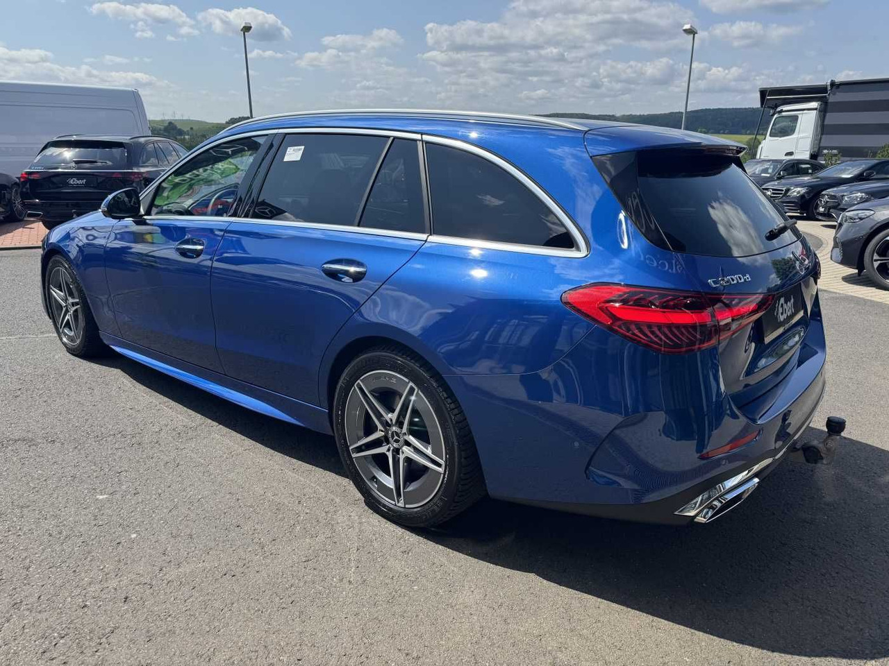 Mercedes-Benz C 200d AMG+Pano+Distr+Digital+AHK+HUD+360+IHC+ - Auto: pilt 3 Mercedes-Benz C 200d AMG+Pano+Distr+Digital+AHK+HUD+360+IHC+ - Auto: pilt 3