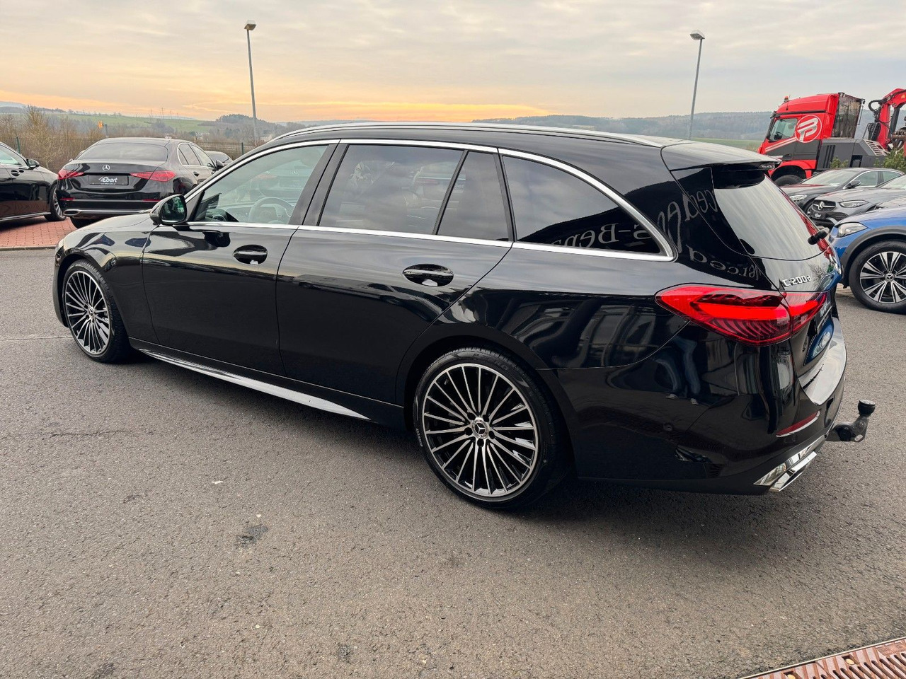 Mercedes-Benz C 200d T AMG+Pano+AHK+Distr+Digital+360 - Universaal: pilt 3 Mercedes-Benz C 200d T AMG+Pano+AHK+Distr+Digital+360 - Universaal: pilt 3