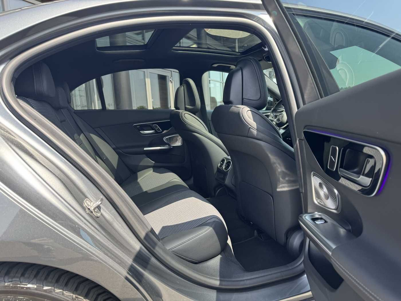 Sedaan Mercedes-Benz C 300 4M Avantgarde+Pano+Bumester+AHK+RFK+ Night: pilt 7