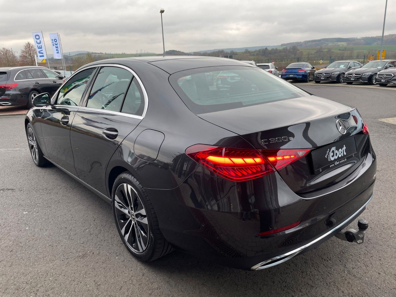 Mercedes-Benz C 300 e Avantgarde Digital+S-Dach+AHK+Distr+ - Sedaan: pilt 3 Mercedes-Benz C 300 e Avantgarde Digital+S-Dach+AHK+Distr+ - Sedaan: pilt 3