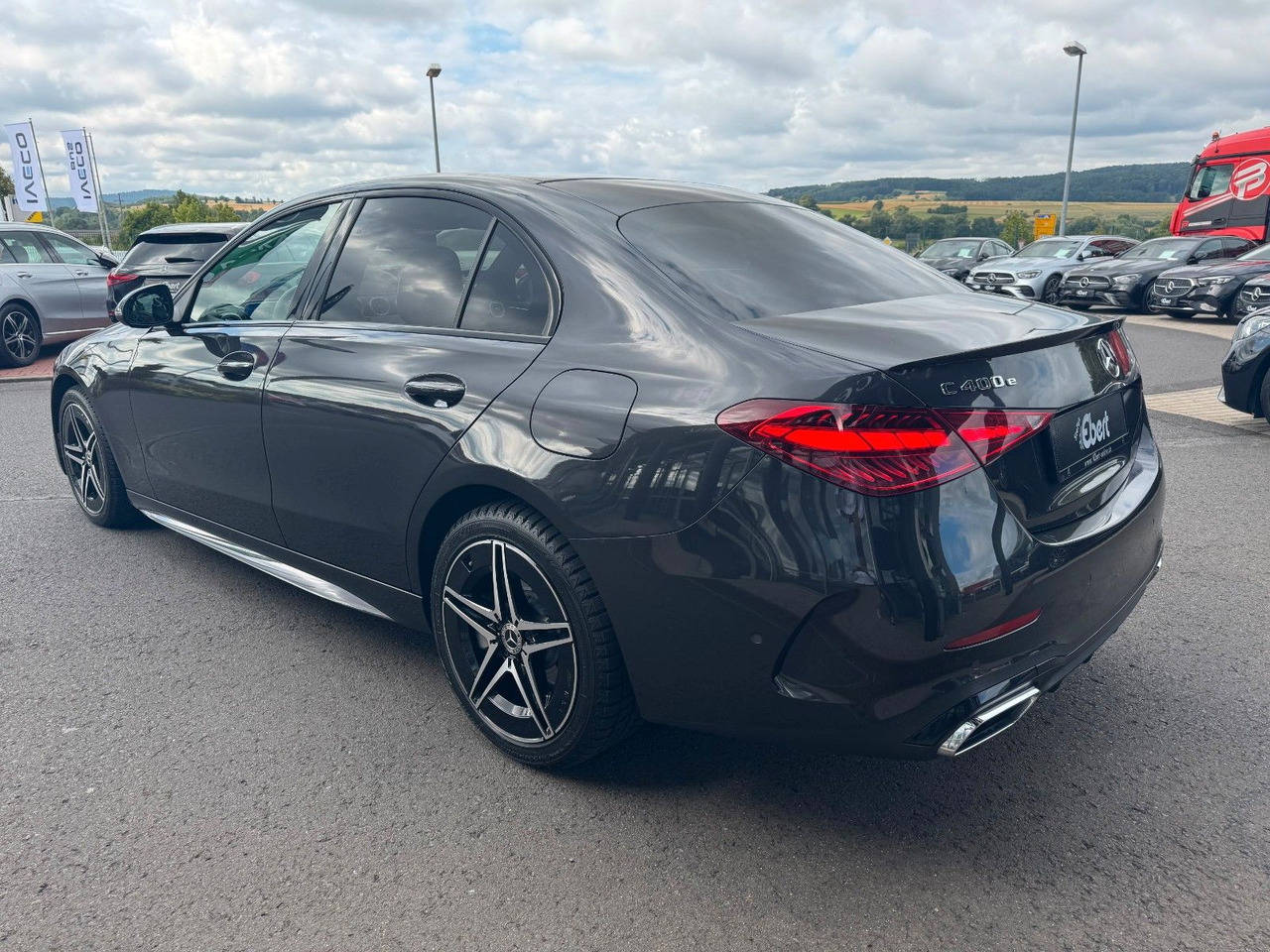 Mercedes-Benz C 400e 4M AMG+HUD+RFK+TotW+Ambiente+Night - Sedaan: pilt 4 Mercedes-Benz C 400e 4M AMG+HUD+RFK+TotW+Ambiente+Night - Sedaan: pilt 4