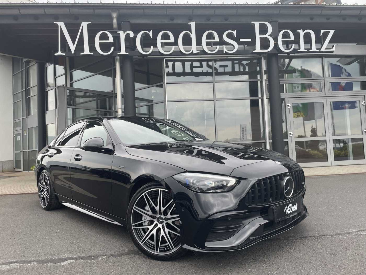 Mercedes-Benz C 43 AMG Digital+Burm+Distr+360+HUD+AHK+ Carbon - Sedaan: pilt 1 Mercedes-Benz C 43 AMG Digital+Burm+Distr+360+HUD+AHK+ Carbon - Sedaan: pilt 1
