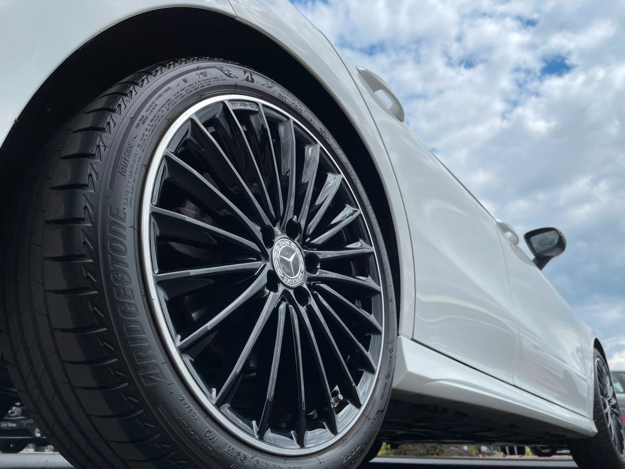 Mercedes-Benz CLA 200 AMG Pano+R-Kamera+19"+TOTW+DISTR+MULITBE - Kupee: pilt 5 Mercedes-Benz CLA 200 AMG Pano+R-Kamera+19"+TOTW+DISTR+MULITBE - Kupee: pilt 5