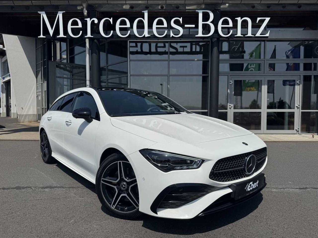 Mercedes-Benz CLA 220d Shooting Brake AMG+Pano+Distr+AHK+uvm. - Auto: pilt 1 Mercedes-Benz CLA 220d Shooting Brake AMG+Pano+Distr+AHK+uvm. - Auto: pilt 1