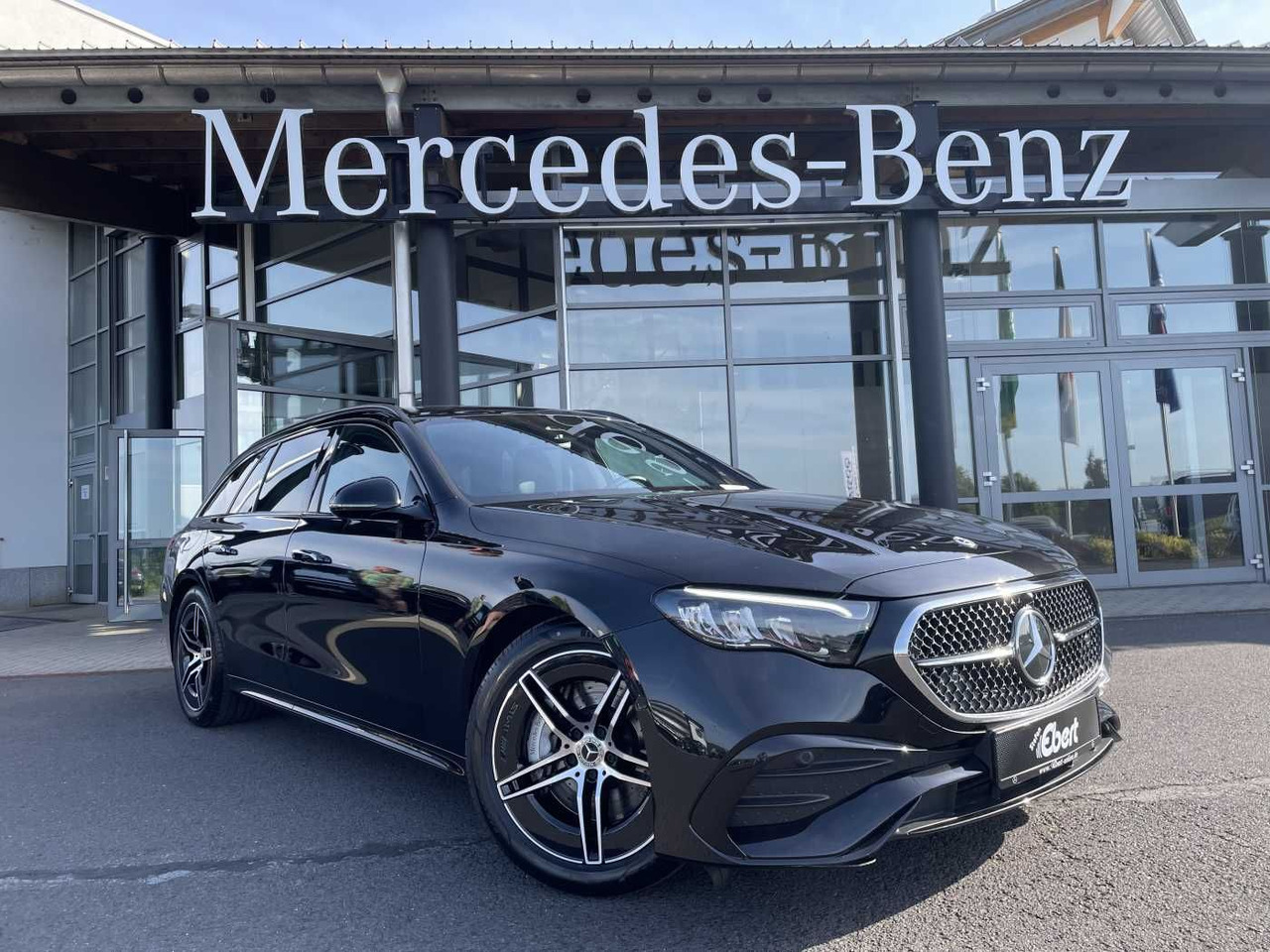 Mercedes-Benz E 220 d T AMG-Line AHK+Distr+R-Kamera +Ambiente+ - Auto: pilt 1 Mercedes-Benz E 220 d T AMG-Line AHK+Distr+R-Kamera +Ambiente+ - Auto: pilt 1
