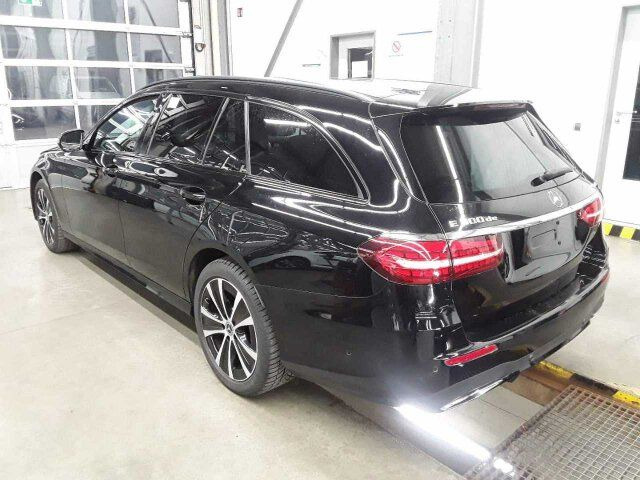 Mercedes-Benz E 300 T de 4M AMG+AHK+Distr+Burm+ R-Kamera+Carpl - Auto: pilt 3 Mercedes-Benz E 300 T de 4M AMG+AHK+Distr+Burm+ R-Kamera+Carpl - Auto: pilt 3