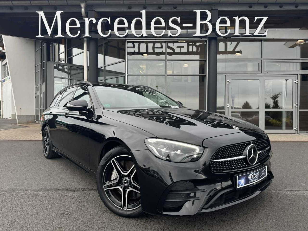 Mercedes-Benz E 300de T AMG+Pano+DistrPlus+Night +AHK+360+Ambi - Auto: pilt 1 Mercedes-Benz E 300de T AMG+Pano+DistrPlus+Night +AHK+360+Ambi - Auto: pilt 1