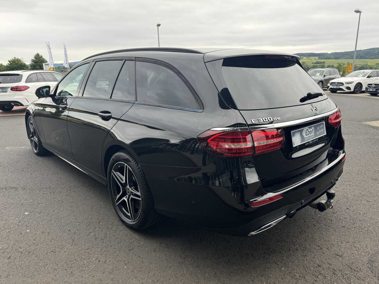 Mercedes-Benz E 300de T AMG+Pano+DistrPlus+Night +AHK+360+Ambi - Auto: pilt 3 Mercedes-Benz E 300de T AMG+Pano+DistrPlus+Night +AHK+360+Ambi - Auto: pilt 3