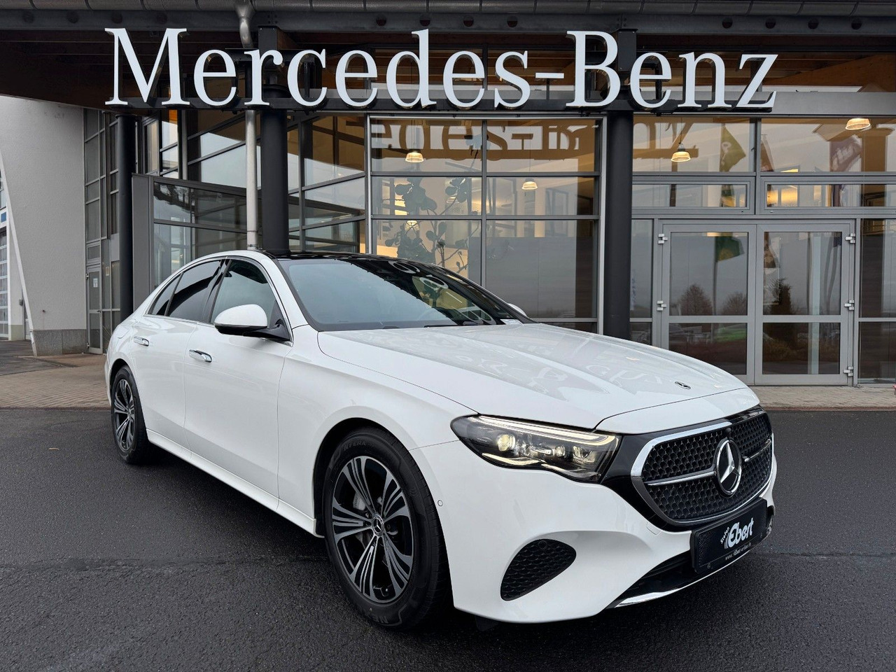 Mercedes-Benz E 450 4M Avantgarde+Pano+DistrPro+Digital+360 - Sedaan: pilt 2 Mercedes-Benz E 450 4M Avantgarde+Pano+DistrPro+Digital+360 - Sedaan: pilt 2