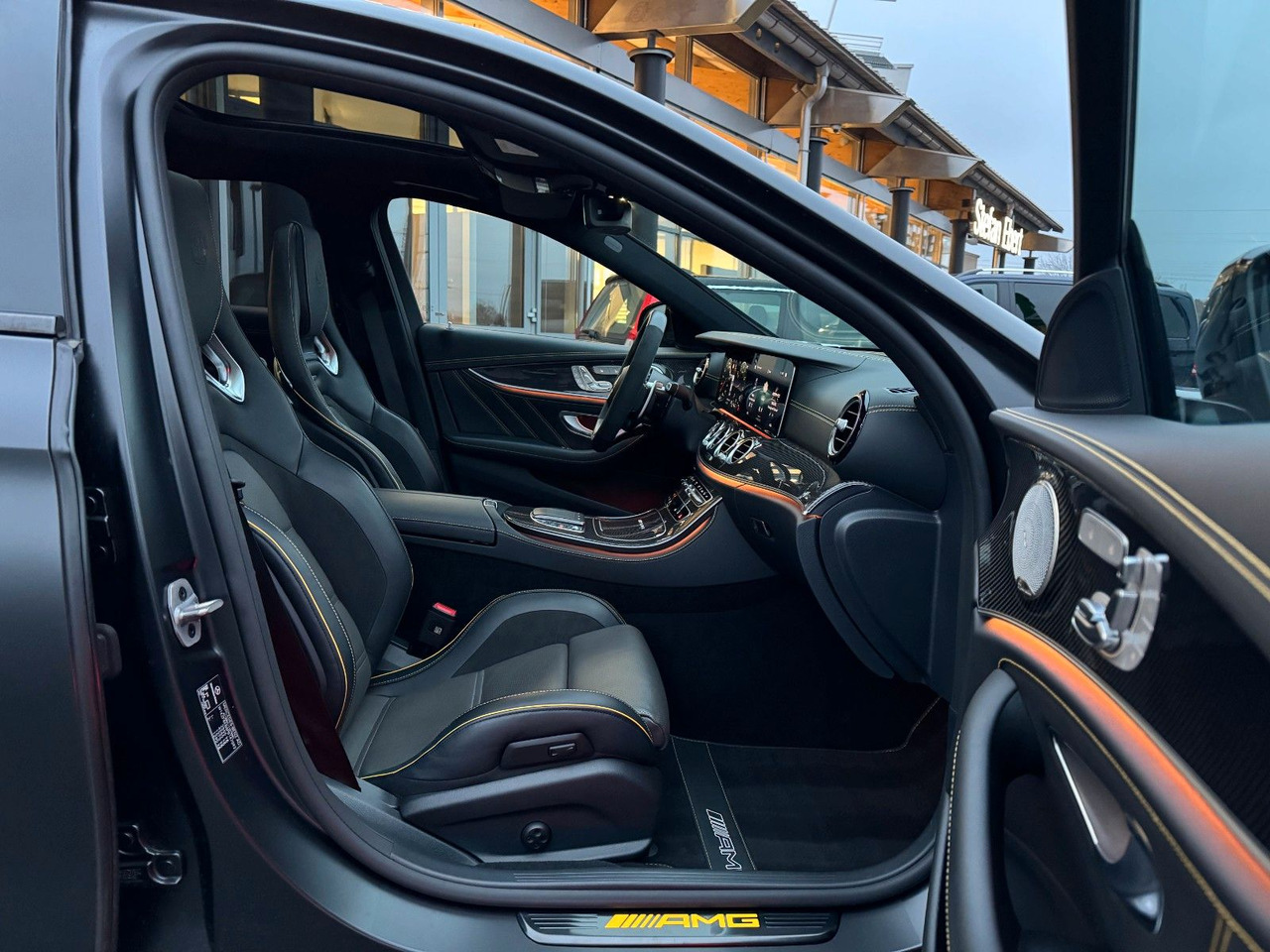 Mercedes-Benz E 63 AMG S FinalEd+Pano+Burm+STH+Memory+HUD liising Mercedes-Benz E 63 AMG S FinalEd+Pano+Burm+STH+Memory+HUD: pilt 9