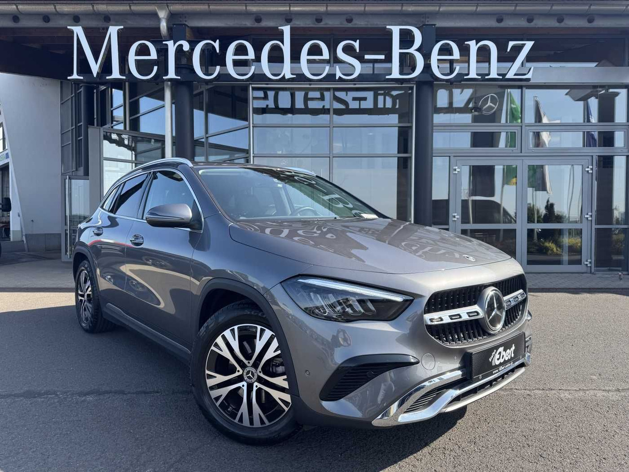 Mercedes-Benz GLA 200d 4M Progressive+Distr+Ambiente+Offroad - Maastur: pilt 1 Mercedes-Benz GLA 200d 4M Progressive+Distr+Ambiente+Offroad - Maastur: pilt 1